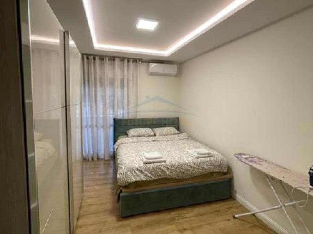 Affitto, Appartamento 2+1, Blloku, Sami Frashëri, Tirana.