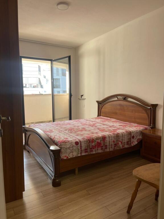 SHITET APARTAMENT 3+1+2 5 MAJI 230.000 EURO