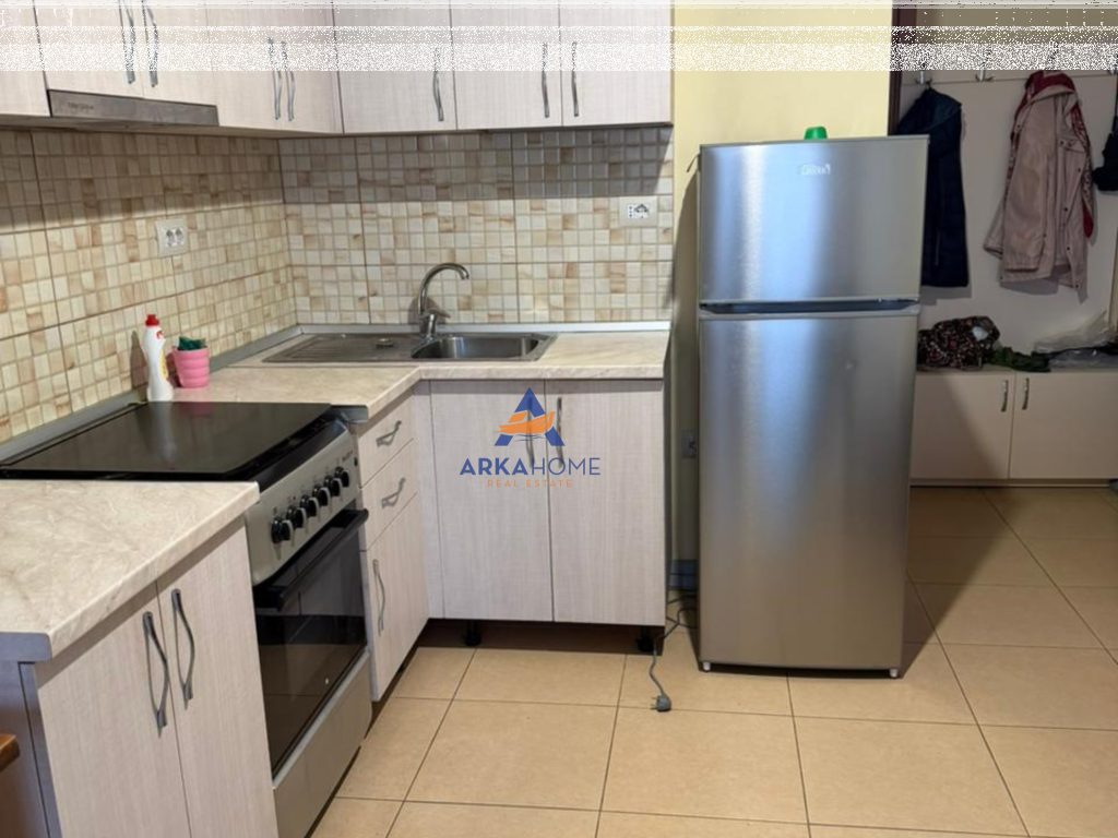 JEPET ME QERA APARTAMENT 2+1 "⁠RRUGA MYSLYM SHYRI" 60.000 LEKE