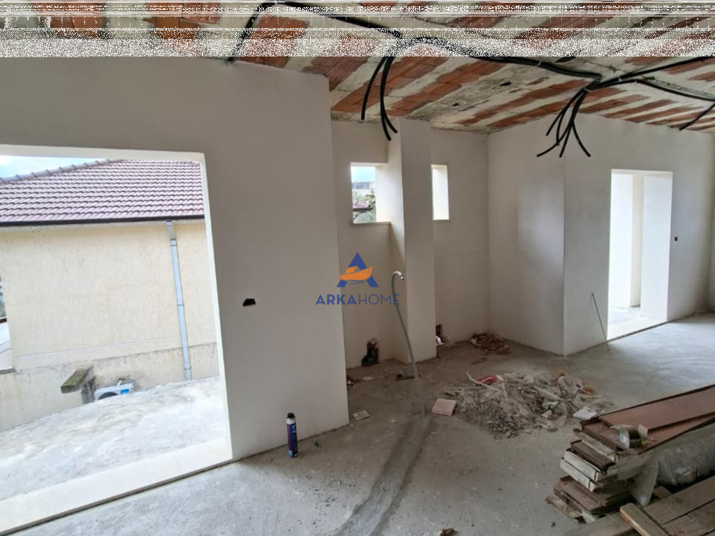 LOCALE IN AFFITTO 360M2 "SAUK" 4320 EURO