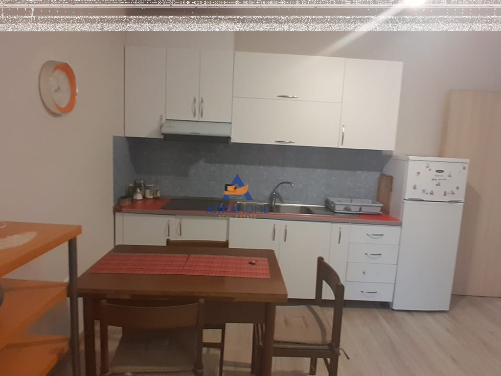 SHITET APARTAMENT 1+1+BALLKON "TEK ISH RESTORANT QESARAK" 98.000 EURO