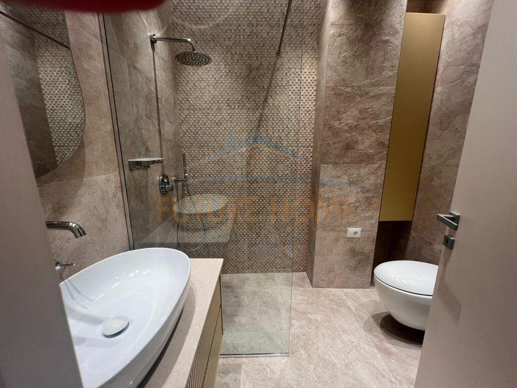 Qera, Apartament 2+1+2+2 Poste Parkimi, Green Valley Residence, Tiranë.