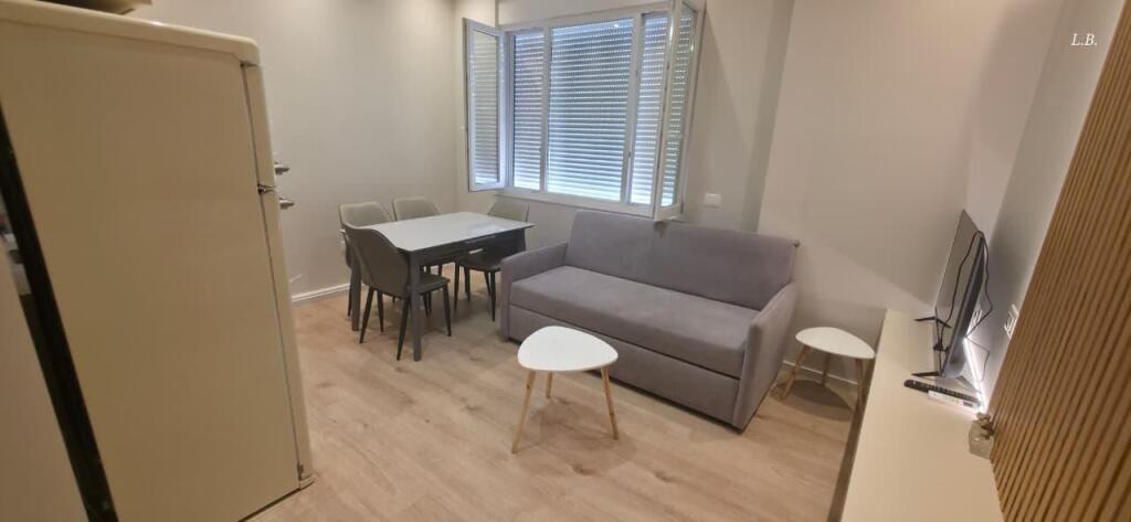 🏡 Apartment 1+1 for rent 📍 Center, Tirana – near the 9-story building 🏢 2nd floor, with elevator  💶 Price: 650 € / month