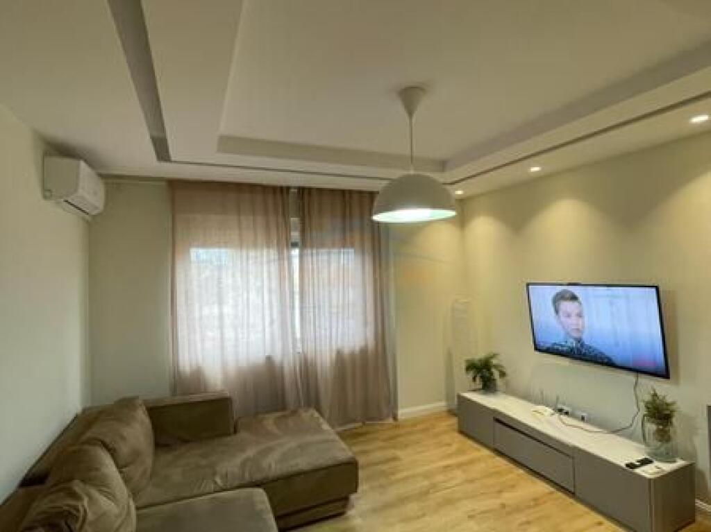 Affitto, Appartamento 2+1, Blloku, Sami Frashëri, Tirana.