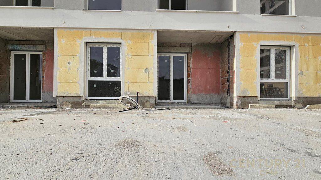 1+1 plus post parkimi ne shitje 90000€
