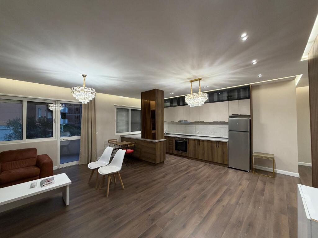 Apartament 2+1+2 Me Qira tek Kopshti Botanik📢