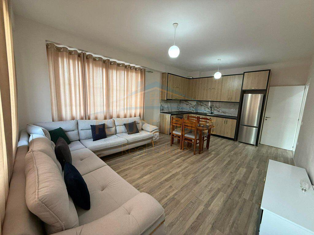 Qera, Apartament 2+1+Post Parkimi, Unaza e Re.
