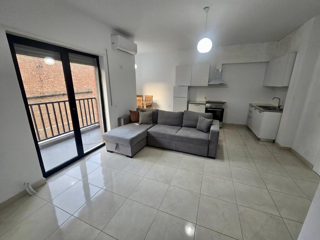 1+1/Qera📍Vila gold 📌45 000 lek