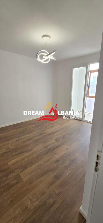 Appartamento 1+1+Deposito in Vendita 21 Dicembre, Vicino all'Hotel Mondial (ID 4119455)