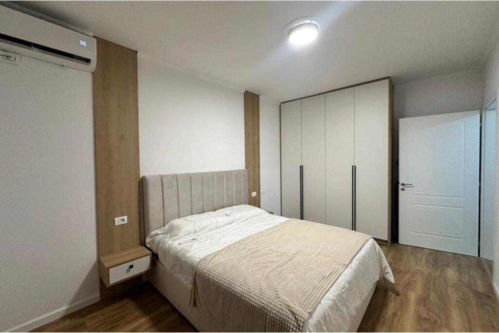 APPARTAMENTO 2+1+2 CON POSTO AUTO