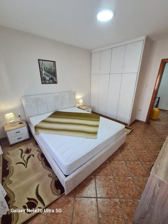 Apartament 2+1 tek Drejtoria e Higjenes!
