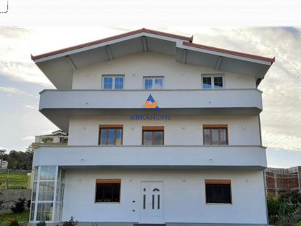 VILLA 3 PIANI "TEG" IN AFFITTO 2000 EURO