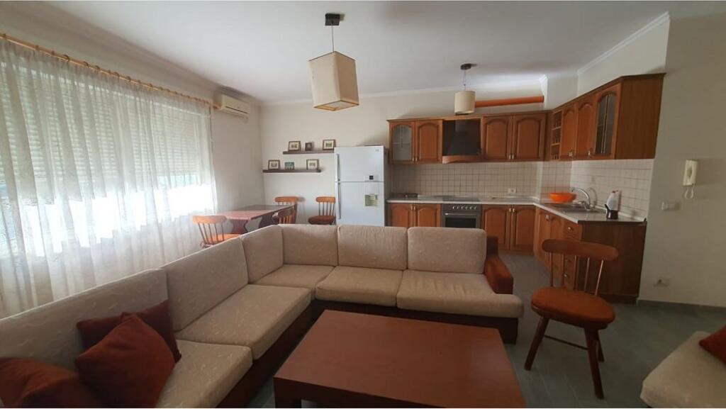 Apartament per shitje te Kodra e Diellit.