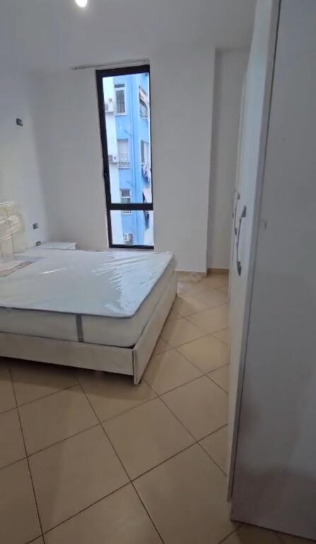 Apartment 2+1 for rent, 3 Deshmoret Street, Yzberisht, 500 thousand lek, New furnishing is being done
