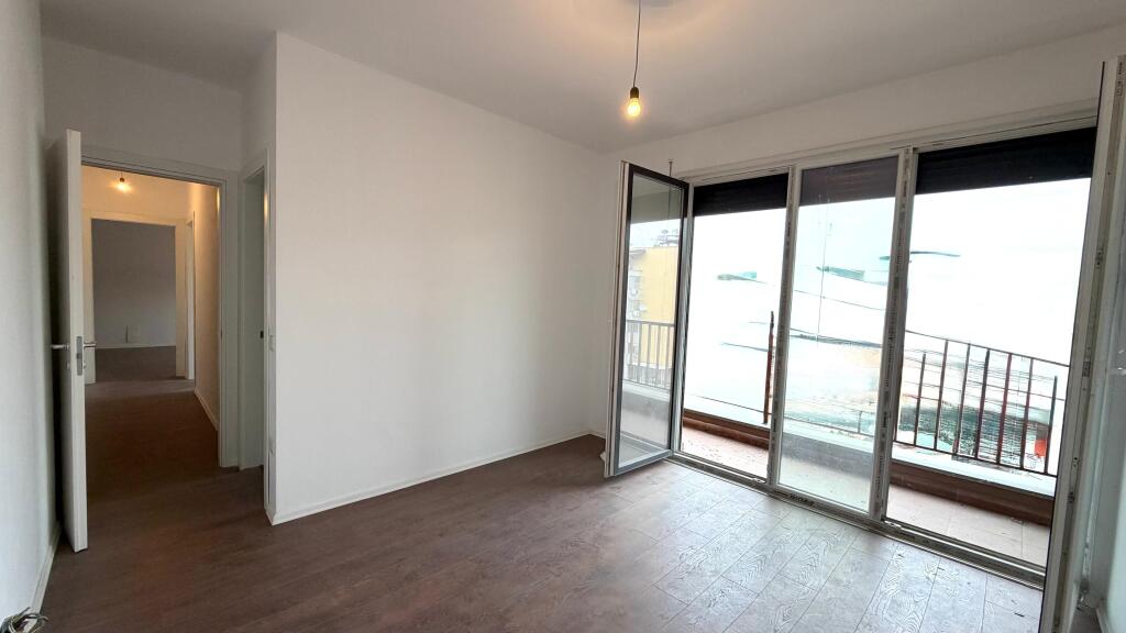 📍 PAZARI I RI – AMBIENTI COMMERCIALE IN AFFITTO