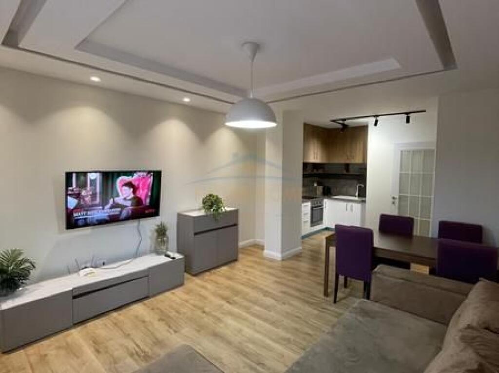 Affitto, Appartamento 2+1, Blloku, Sami Frashëri, Tirana.