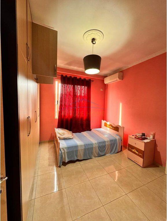 Qera,Apartament 2+1 , Unaza e Re