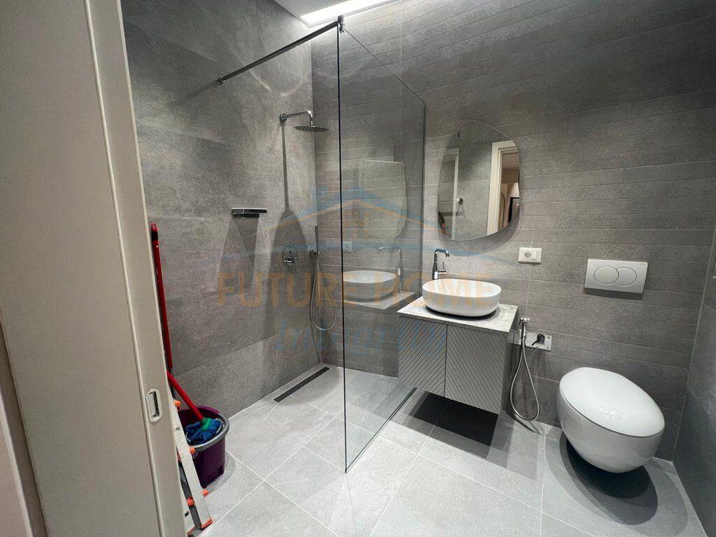 Qera, Apartament 2+1+2+2 Poste Parkimi, Green Valley Residence, Tiranë.