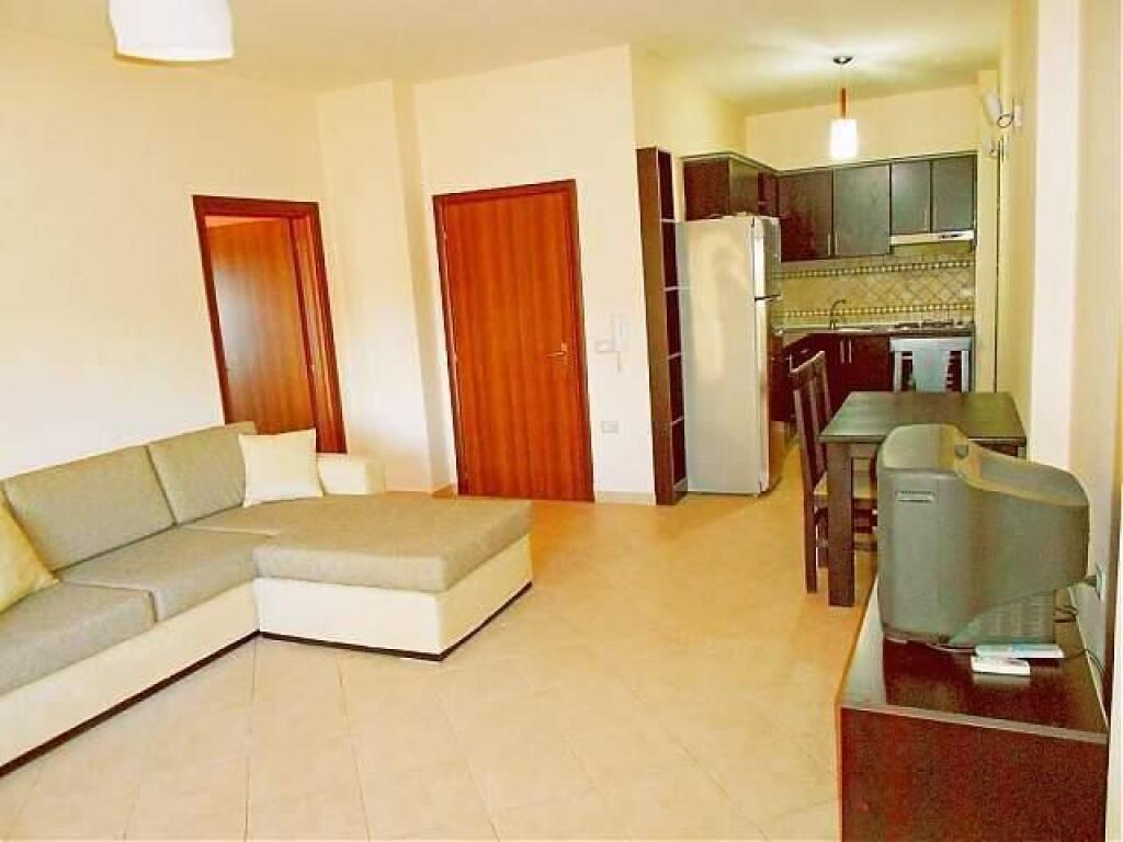 SHITET APARTAMENT 1+1 SHKOLLA E KUQE 175.000 EURO