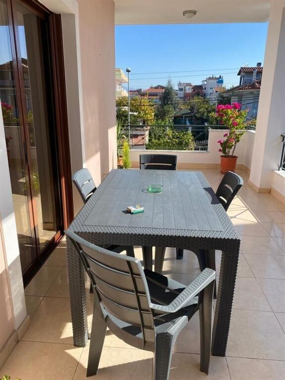 VILLA IN AFFITTO 369 M2 LAPRAKE 900 EURO