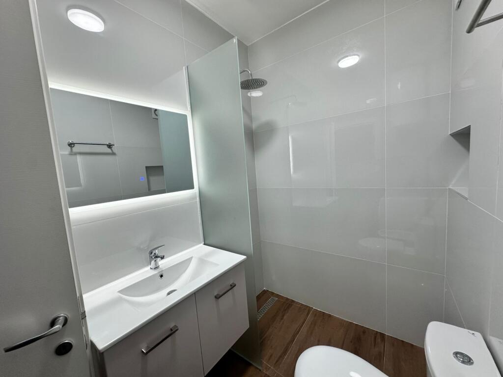 🏠 Shitet Apartament 2+1+2