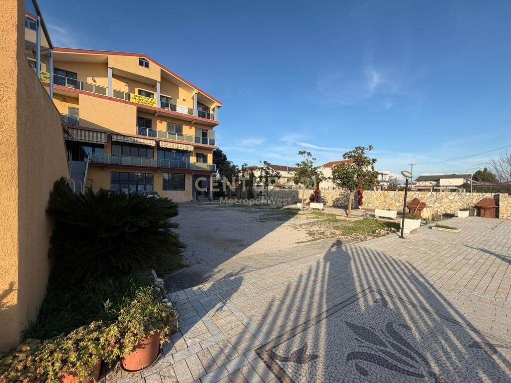 Edifici multifunzionali in vendita a Xhafzotaj - Durres!
