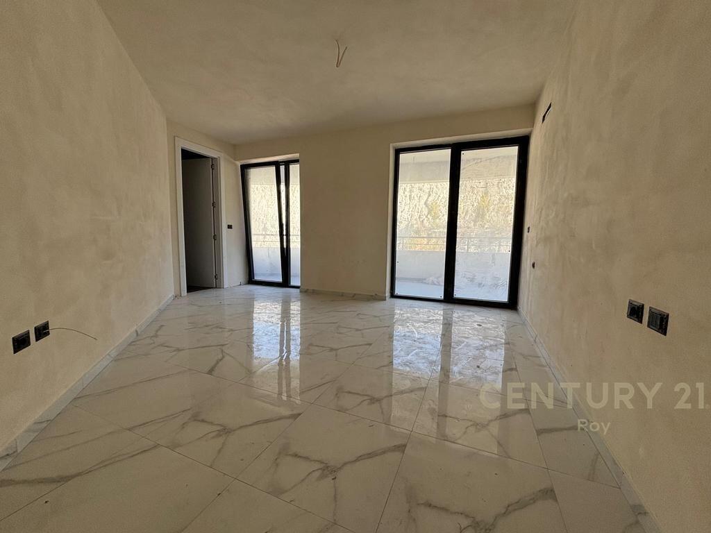 IN VENDITA APPARTAMENTO 2+1+2 CON VISTA MARE! 345.000 € Sup. Totale 138m2