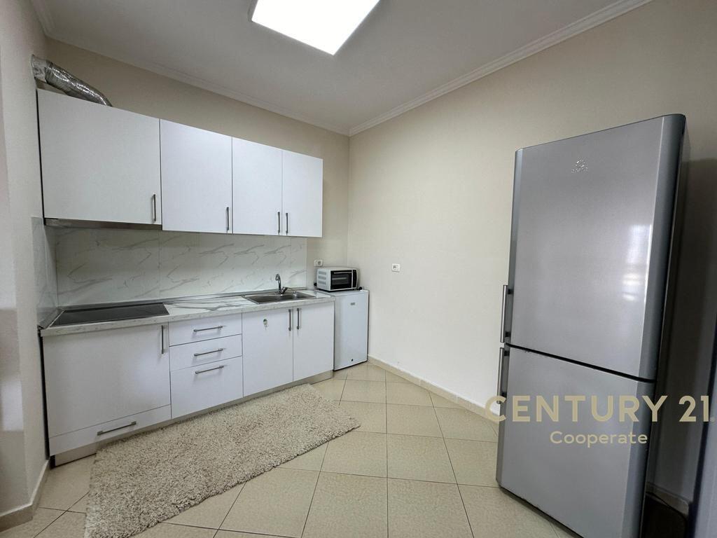 Shitet apartament 2+1 në Kompleksin “Panorama
