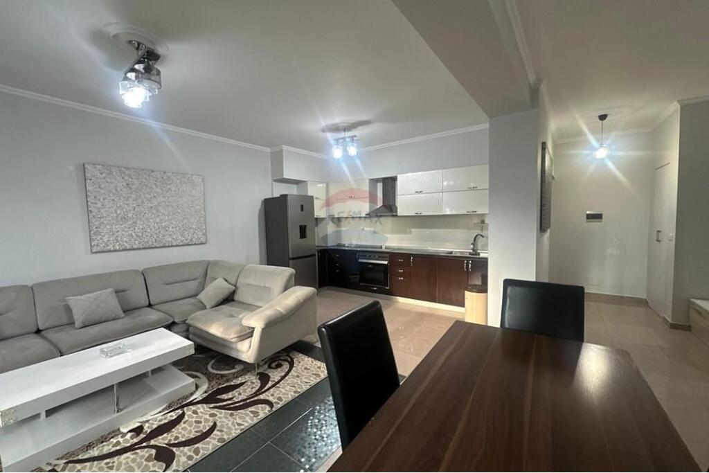 Apartment 3+1+2 for sale at Myslym Shyri