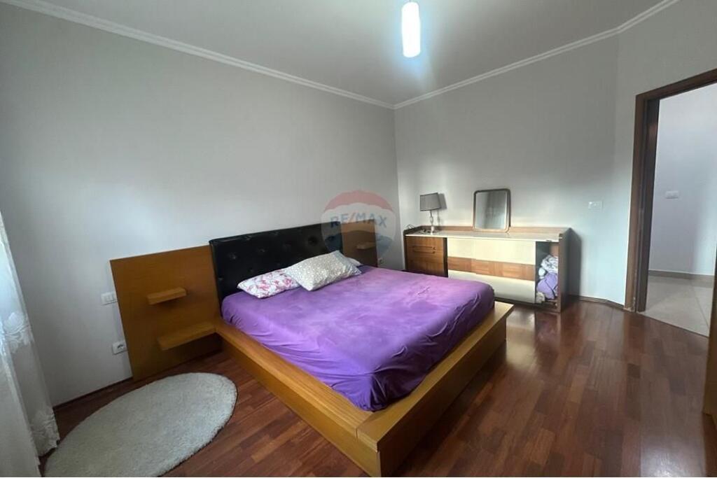 Apartment 3+1+2 for sale at Myslym Shyri
