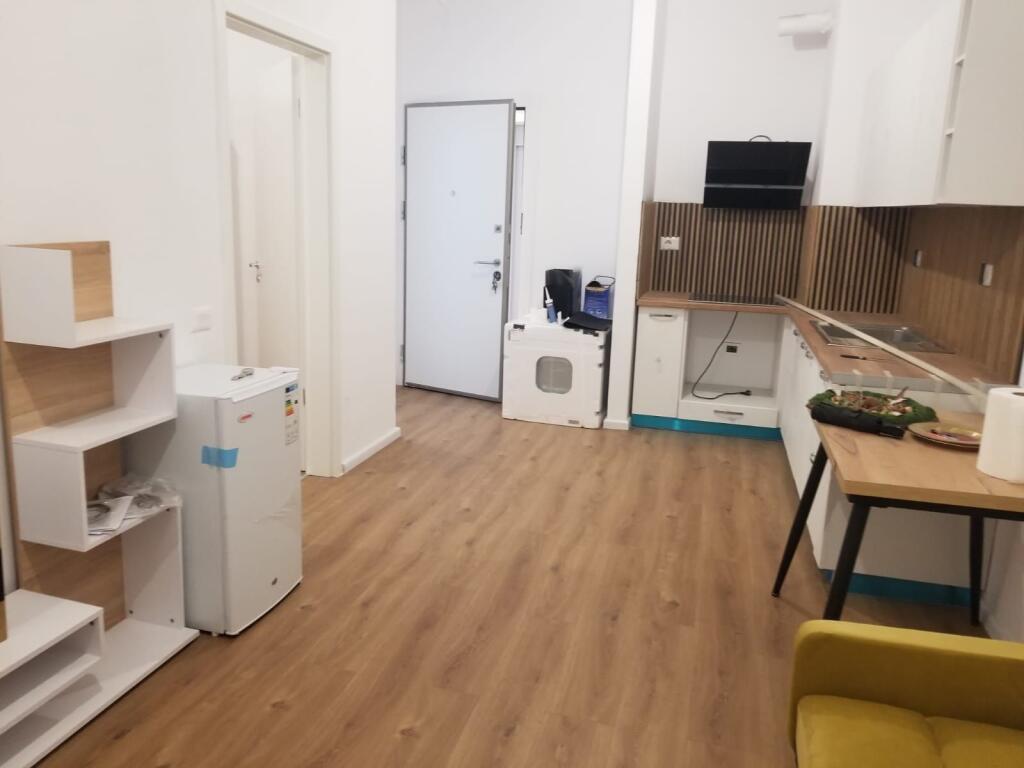 Rent, Apartment 1+1  📍Mangalem Complex  Price 40,000 lek per month 3rd floor with elevator