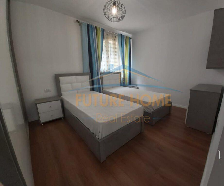 VENDESI APPARTAMENTO 2+1+POSTO AUTO VICINO ALLA SCUOLA OSMAN MYDERIZI