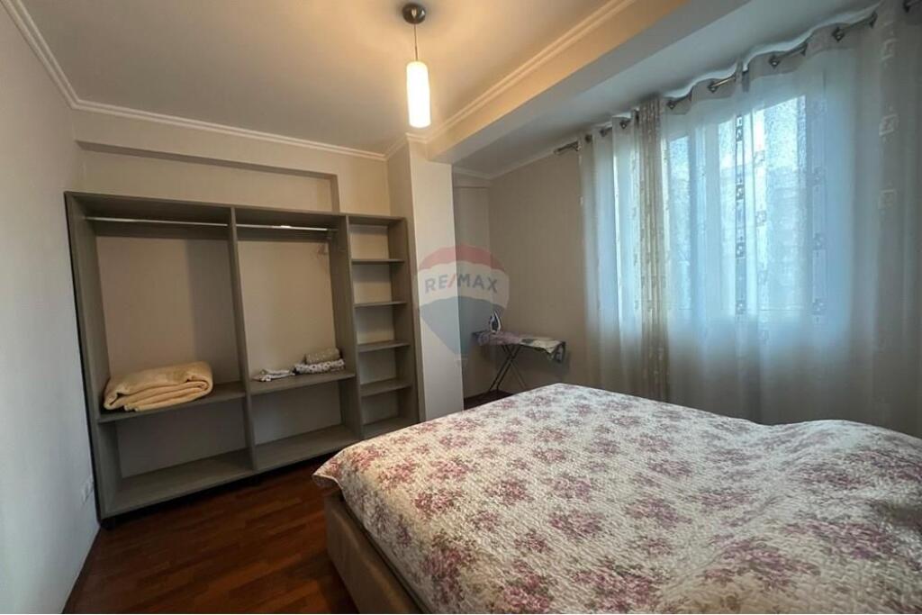 Apartment 3+1+2 for sale at Myslym Shyri
