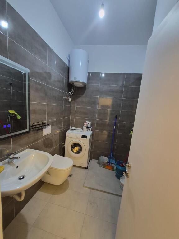 🏠 Jepet me qira apartament 1+1