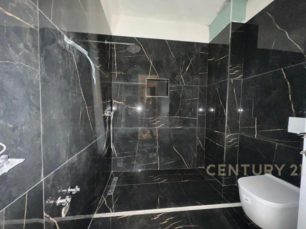 IN VENDITA APPARTAMENTO 2+1+2 CON VISTA MARE! 345.000 € Sup. Totale 138m2