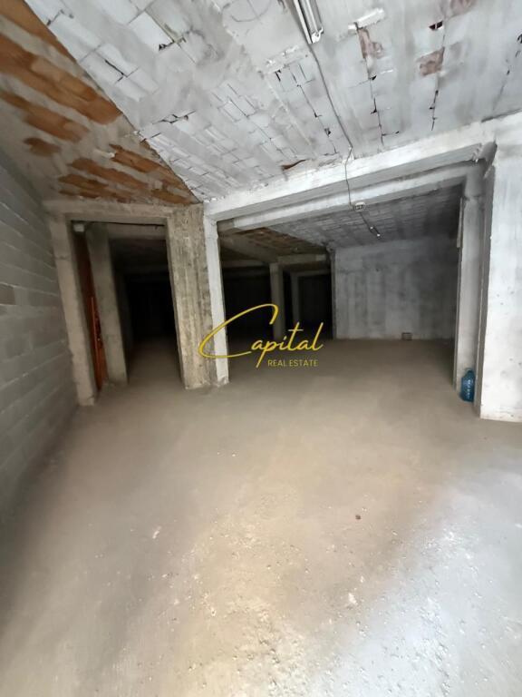 WAREHOUSE FOR SALE 270 M2 FRESKU 190,000 EURO