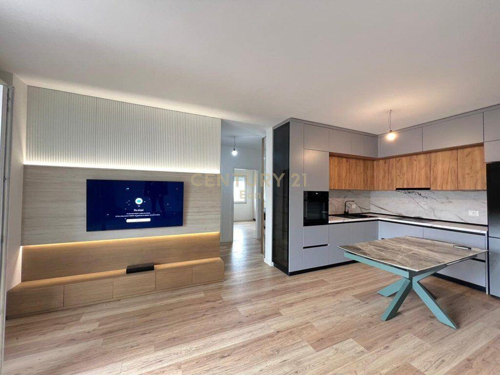 Appartamento 2+1 in Vendita, Vista Mare, Spiaggia di Durazzo! 185.000 € Superficie Totale 102m2