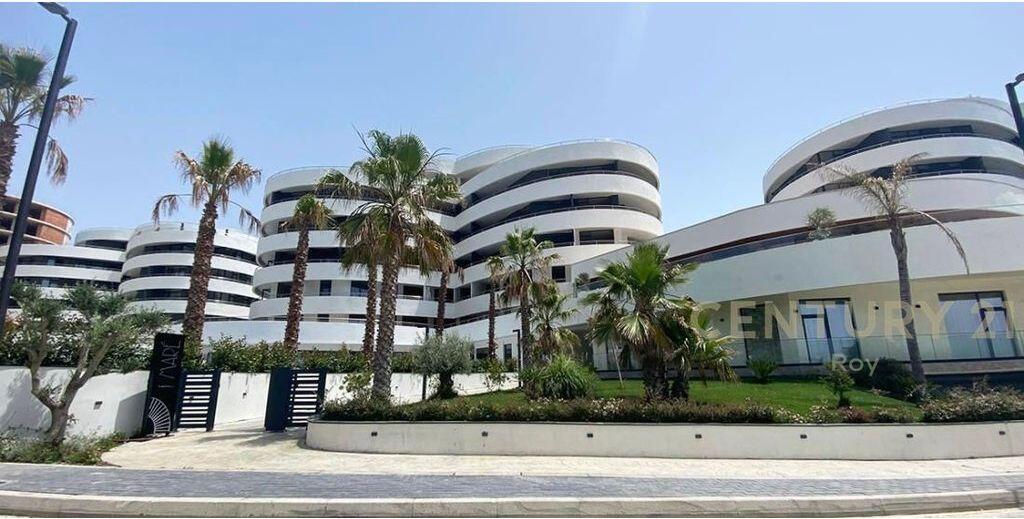 IN VENDITA APPARTAMENTO 2+1+2 CON VISTA MARE! 345.000 € Sup. Totale 138m2