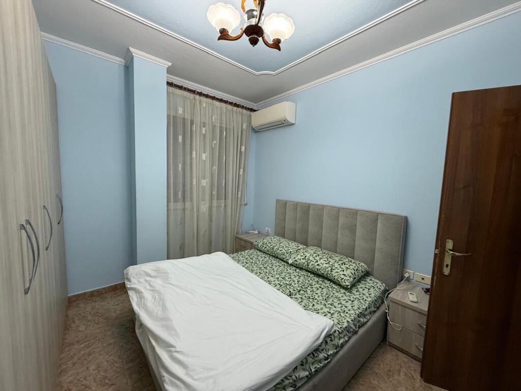 Apartment 2+1 for rent in the Commune of Paris