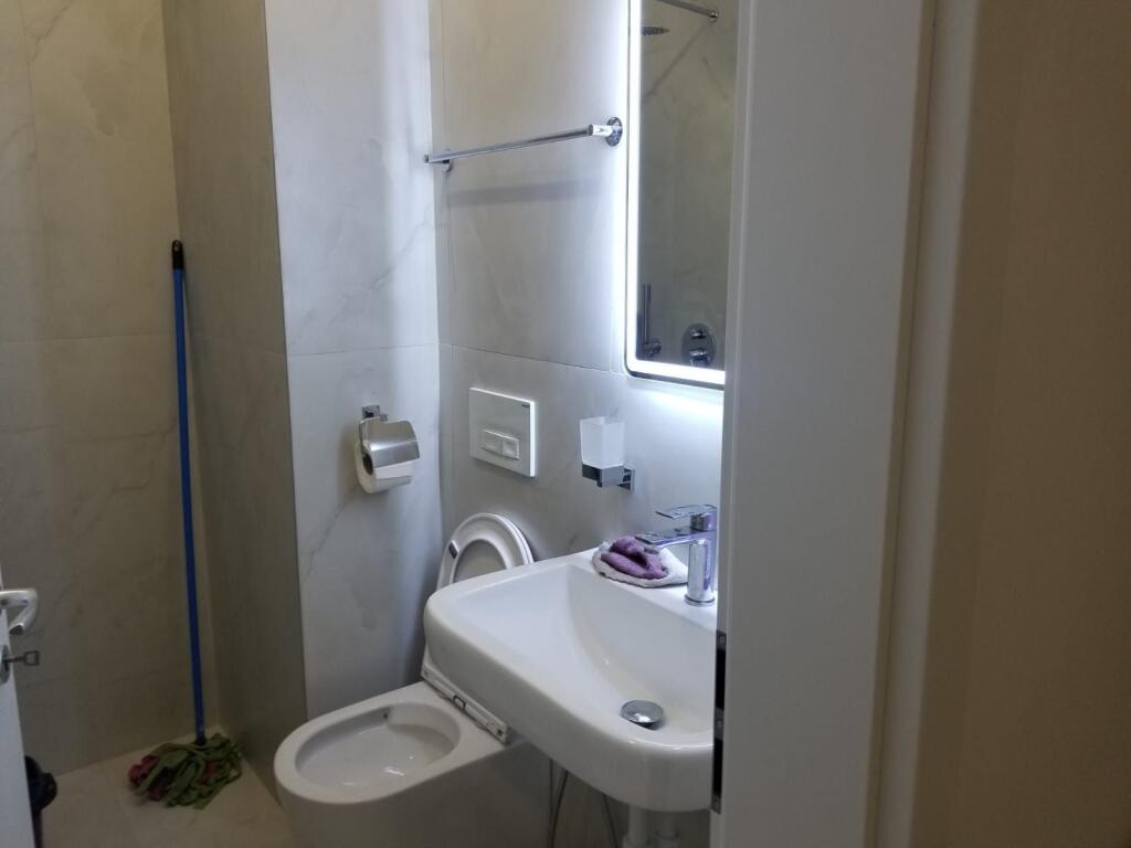 Rent, Apartment 1+1  📍Mangalem Complex  Price 40,000 lek per month 3rd floor with elevator