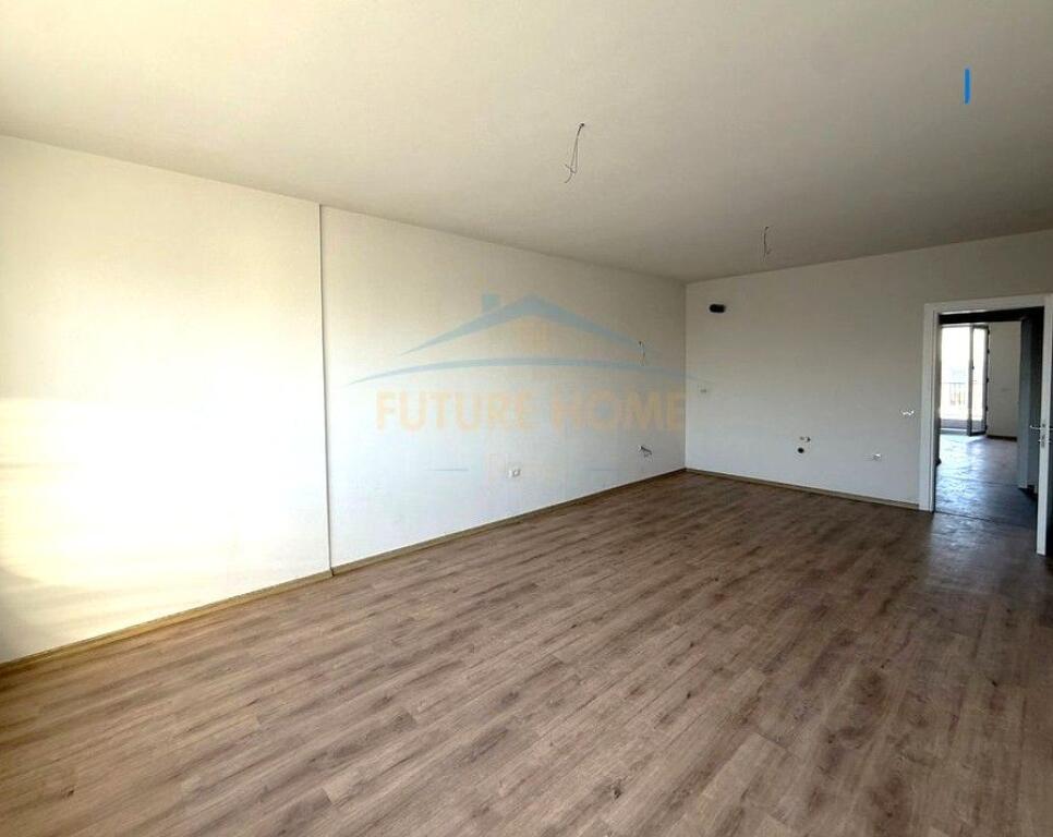 Appartamento 2+1, Univers City, Tirana (In vendita)