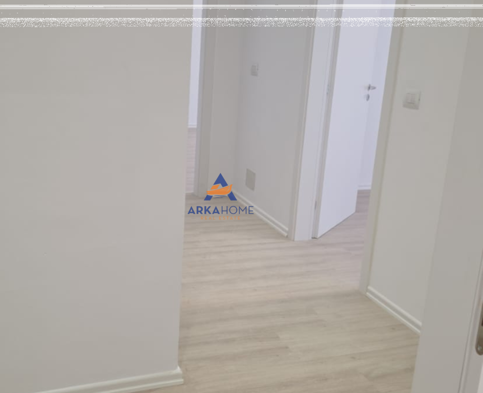 JEPET ME QERA AMBIENT PER ZYRA "TE ZOGU I ZI" 1000 EURO