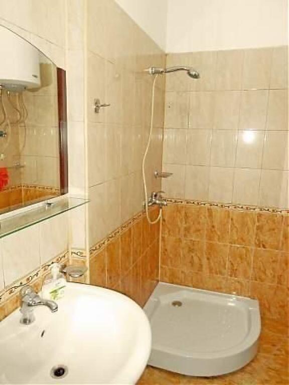 SHITET APARTAMENT 1+1 SHKOLLA E KUQE 175.000 EURO