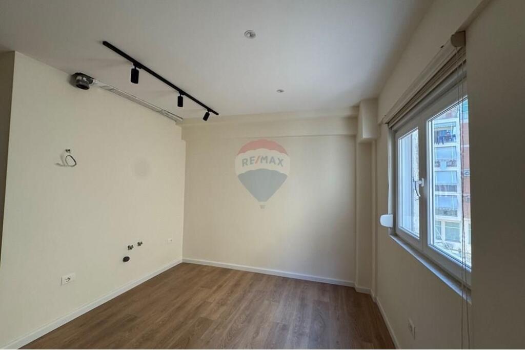 APARTAMENT 1+1 PER SHITJE TE MYSLYM SHYRI