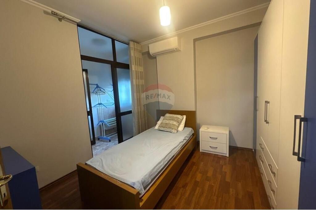 Apartment 3+1+2 for sale at Myslym Shyri