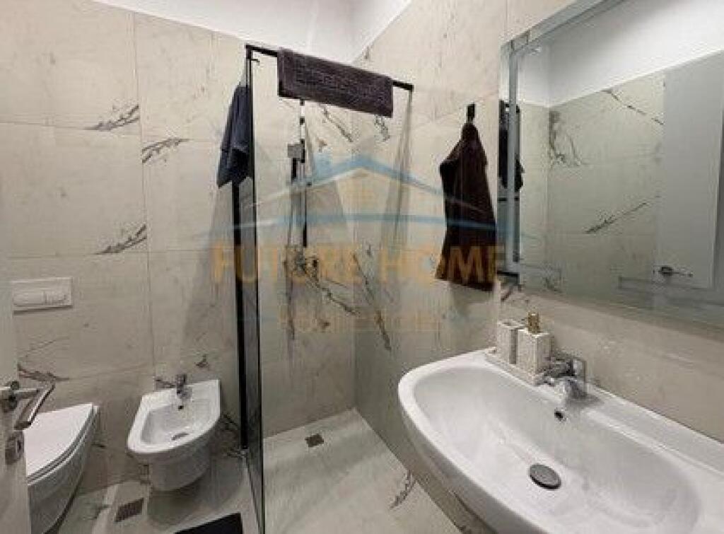 Affitto, Appartamento 2+1, Via Durazzo