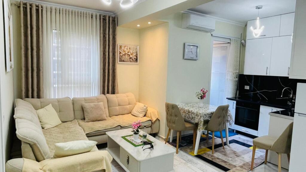 Apartament me qera, Trio Tower, Don Bosko