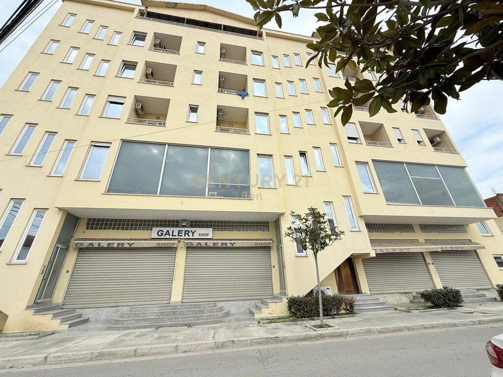 VENDESI ADATTO PER HOTEL, SPIAGGIA IN VENDITA! 1.800.000 € Superficie Totale 1400m2