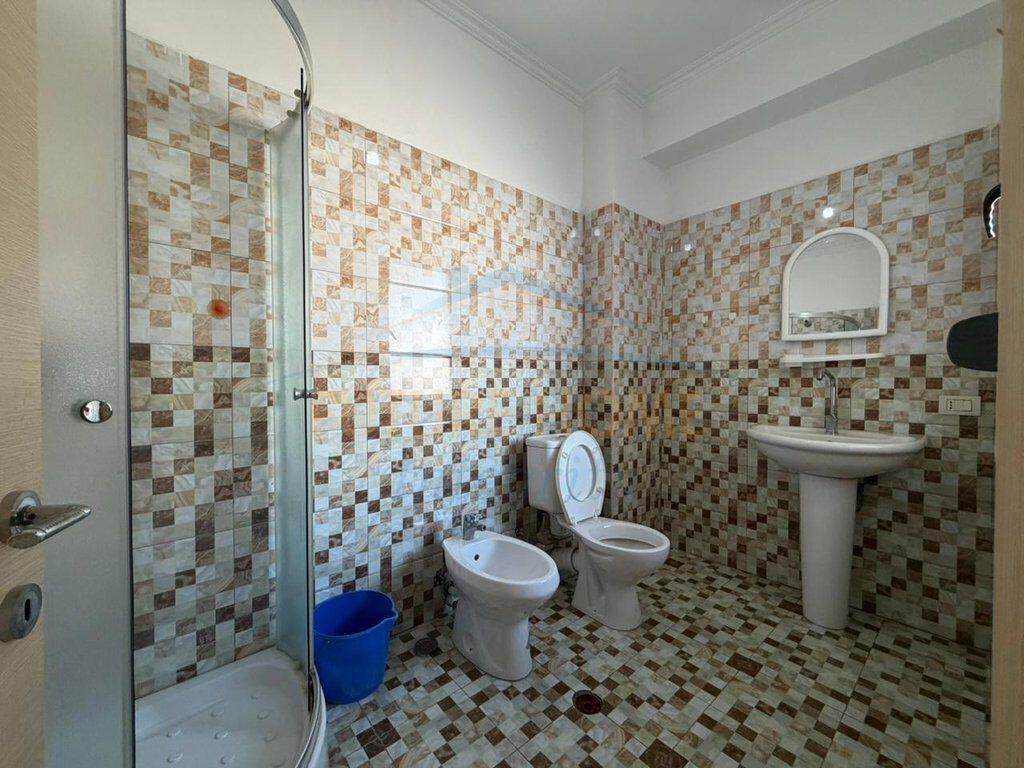 Affitto, Appartamento 2+1+2, Unaza e Re, Tirana.