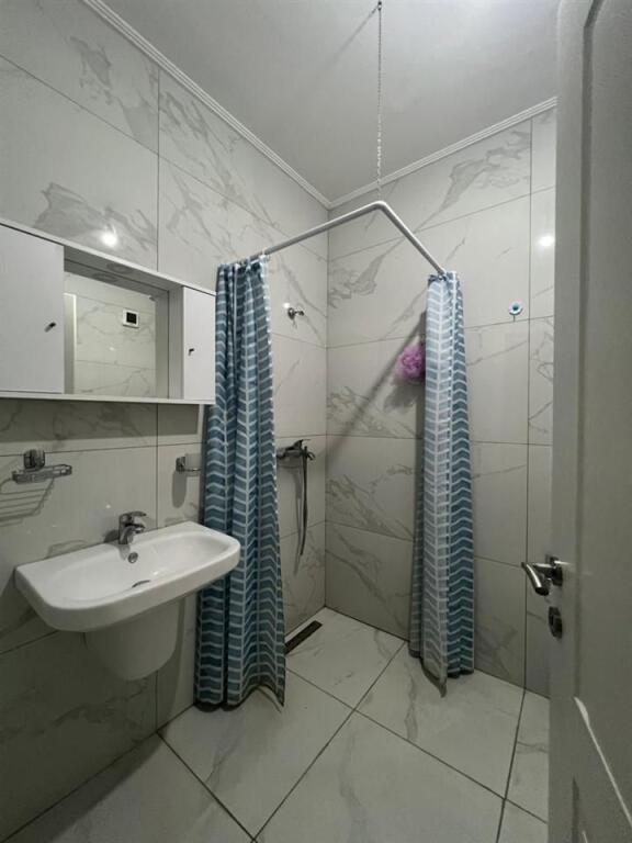 VENDESI APPARTAMENTO 1+1 A VILA L 2 A ASTIR, TIRANA